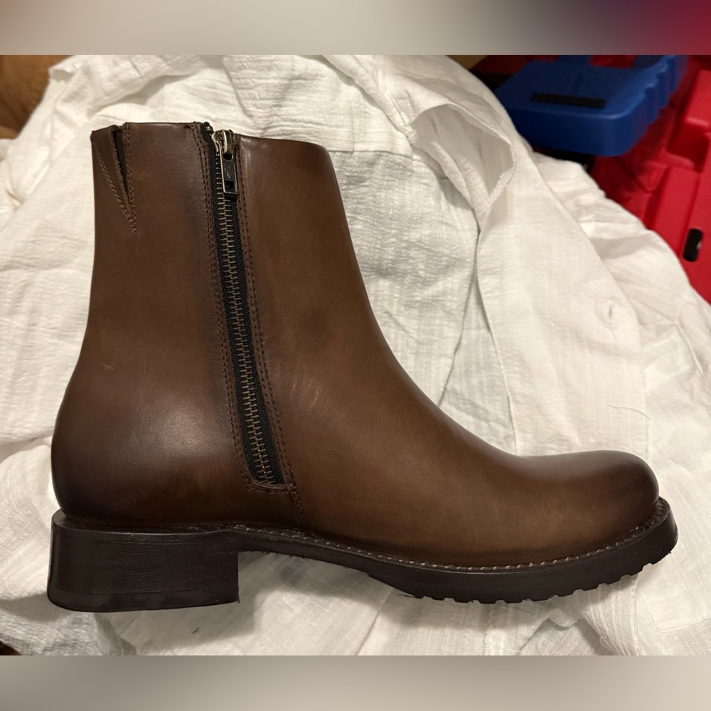 Frye Brown Leather Ankle  Boots 11 NWOT